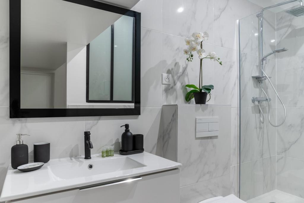 Hsh Batignolles Sauffroy Charming Apartment 8P Paříž Exteriér fotografie